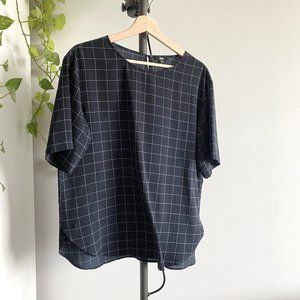 Uniqlo - Short Sleeved Blouse - Women's US L - Navy, White